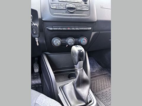 dacia, duster, 1.3 turbo essential 4x2 edc, otomatik, benzin 2.el otomobil | renew 10