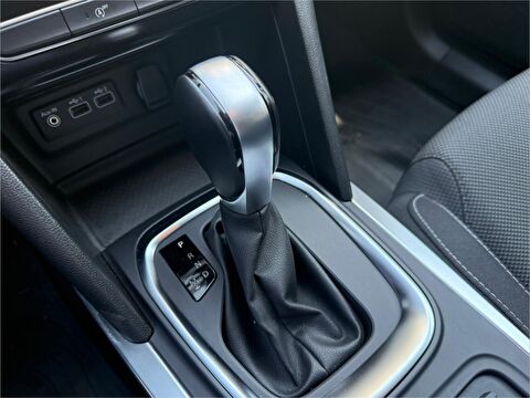 renault, megane, sedan 1.3 tce touch edc, otomatik, benzin 2.el otomobil | renew 12