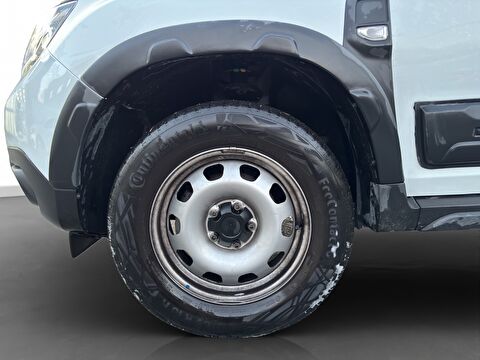 dacia, duster, suv 1.0 tce essential, manuel, benzin 2.el otomobil | renew 6