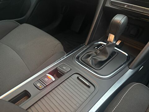 renault, megane, sedan 1.3 tce touch edc, otomatik, benzin 2.el otomobil | renew 25