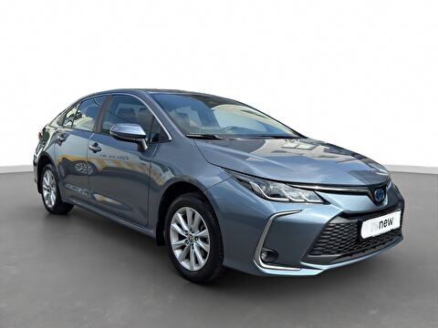 Toyota, Corolla, Sedan 1.8 Hybrid Dream e-CVT, Otomatik, Hybrid 2. el otomobil | renew Mobile