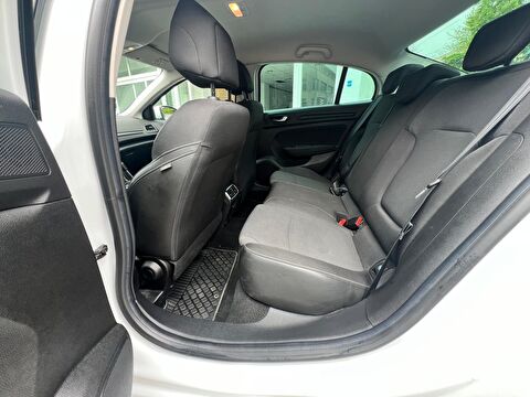 renault, megane, sedan 1.3 tce joy comfort edc, otomatik, benzin 2.el otomobil | renew 18