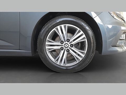 renault, megane, sedan 1.3 tce touch edc, otomatik, benzin 2.el otomobil | renew 9