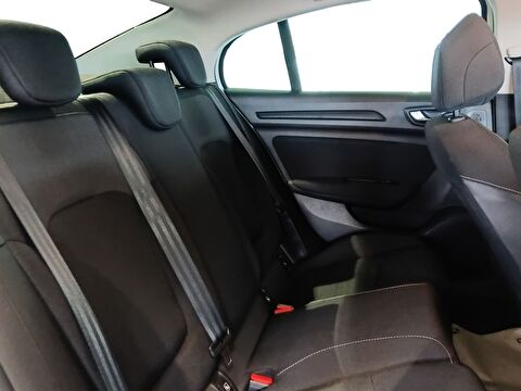 renault, megane, sedan 1.3 tce joy comfort edc, otomatik, benzin 2.el otomobil | renew 15