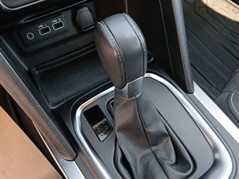 renault, megane, sedan 1.3 tce touch edc, otomatik, benzin 2.el otomobil | renew 18