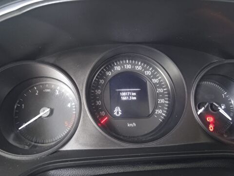 renault, megane, sedan 1.5 blue dcı touch edc, otomatik, dizel 2.el otomobil | renew 15