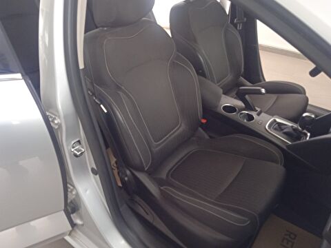 renault, megane, sedan 1.5 blue dcı touch edc, otomatik, dizel 2.el otomobil | renew 19