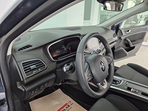 renault, megane, sedan 1.3 tce touch edc, otomatik, benzin 2.el otomobil | renew 18