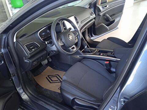 renault, megane, sedan 1.3 tce touch edc, otomatik, benzin 2.el otomobil | renew 17