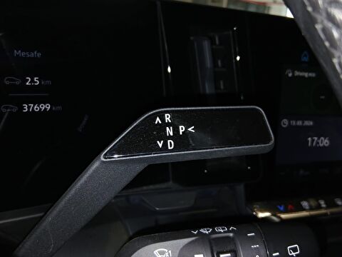 renault, megane e-tech, ıconic ev60, otomatik, elektrik 2.el otomobil | renew 18