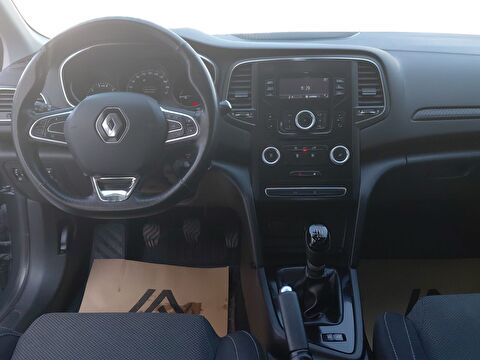 renault, megane, sedan 1.3 tce ıcon, manuel, benzin 2.el otomobil | renew 11