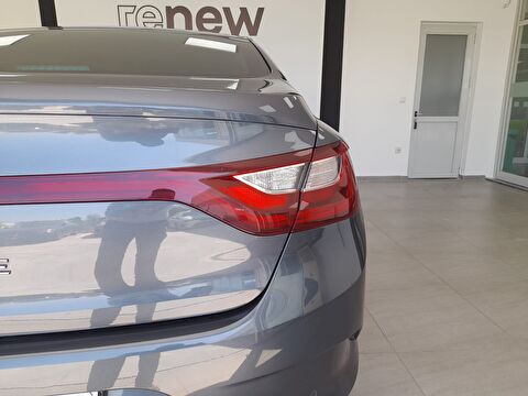 renault, megane, sedan 1.3 tce touch edc, otomatik, benzin 2.el otomobil | renew 13