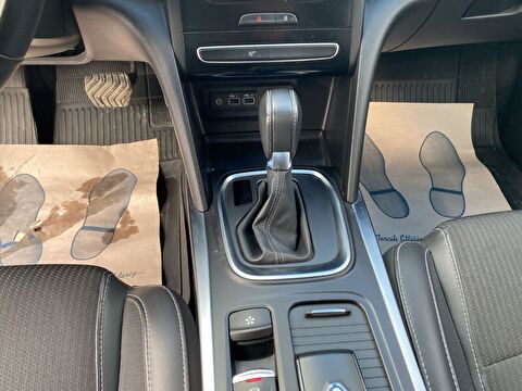 renault, megane, sedan 1.3 tce ıcon edc, otomatik, benzin 2.el otomobil | renew 18