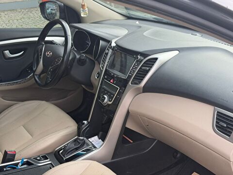 2016 Dizel Otomatik Hyundai i30 Gri Yükseliş Nakil Araçları Turizm Ticaret ve Sanayi Anonim Şirketi