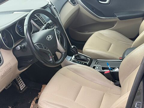 2016 Dizel Otomatik Hyundai i30 Gri Yükseliş Nakil Araçları Turizm Ticaret ve Sanayi Anonim Şirketi