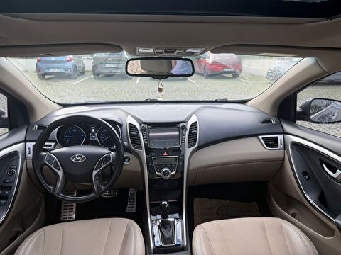 2016 Dizel Otomatik Hyundai i30 Gri Yükseliş Nakil Araçları Turizm Ticaret ve Sanayi Anonim Şirketi