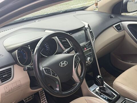 2016 Dizel Otomatik Hyundai i30 Gri Yükseliş Nakil Araçları Turizm Ticaret ve Sanayi Anonim Şirketi