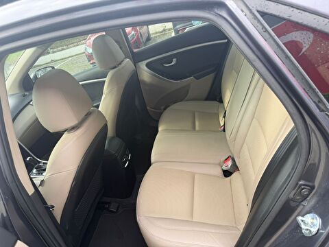 2016 Dizel Otomatik Hyundai i30 Gri Yükseliş Nakil Araçları Turizm Ticaret ve Sanayi Anonim Şirketi