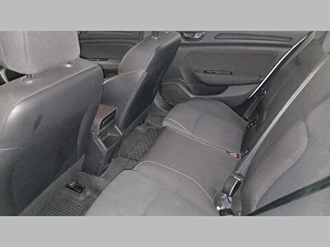 2022 Benzin Otomatik Renault Megane Beyaz Yükseliş Nakil Araçları Turizm Ticaret ve Sanayi Anonim Şirketi