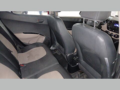 2015 Benzin Otomatik Hyundai i10 Kırmızı Yükseliş Nakil Araçları Turizm Ticaret ve Sanayi Anonim Şirketi