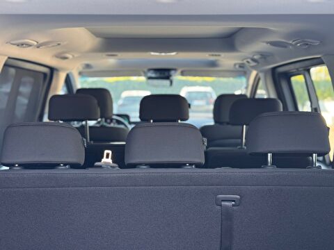 2.El Hyundai Staria Minibüs 1.6 T-GDI HEV Elite Otomatik | Otomatik & Hybrid | Siyah | İzmir.2el 2024 Hybrid Otomatik Hyundai Staria Siyah Yükseliş Nakil Araçları Turizm Ticaret ve Sanayi Anonim Şirketi