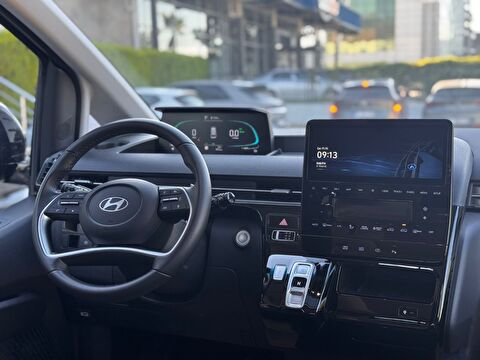 2.El Hyundai Staria Minibüs 1.6 T-GDI HEV Elite Otomatik | Otomatik & Hybrid | Siyah | İzmir.2el 2024 Hybrid Otomatik Hyundai Staria Siyah Yükseliş Nakil Araçları Turizm Ticaret ve Sanayi Anonim Şirketi
