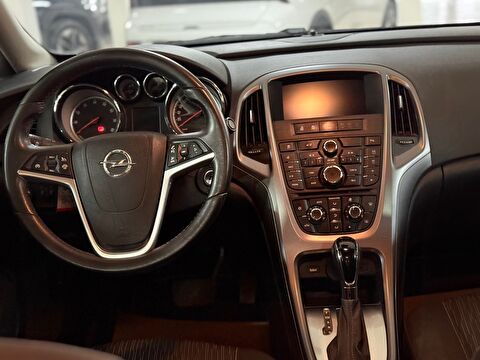 2.El Opel Astra Sedan 1.4 Turbo Sport Otomatik | Otomatik & Benzin | Gri | İzmir.2el 2020 Benzin Otomatik Opel Astra Gri Yükseliş Nakil Araçları Turizm Ticaret ve Sanayi Anonim Şirketi