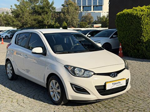 2013 Benzin Manuel Hyundai i20 Beyaz Yükseliş Nakil Araçları Turizm Ticaret ve Sanayi Anonim Şirketi