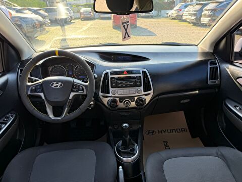 2013 Benzin Manuel Hyundai i20 Beyaz Yükseliş Nakil Araçları Turizm Ticaret ve Sanayi Anonim Şirketi