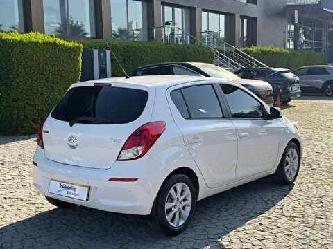 2013 Benzin Manuel Hyundai i20 Beyaz Yükseliş Nakil Araçları Turizm Ticaret ve Sanayi Anonim Şirketi