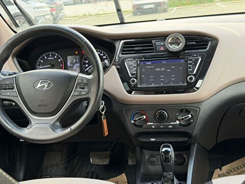 2.El Hyundai i20 Hatchback 1.4 MPI Elite Otomatik | Otomatik & Benzin | Kırmızı | İzmir.2el 2016 Benzin Otomatik Hyundai i20 Kırmızı Yükseliş Nakil Araçları Turizm Ticaret ve Sanayi Anonim Şirketi