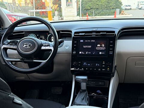 2022 Benzin Otomatik Hyundai Tucson Kahverengi Yükseliş Nakil Araçları Turizm Ticaret ve Sanayi Anonim Şirketi