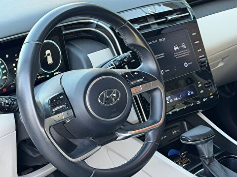 2022 Benzin Otomatik Hyundai Tucson Kahverengi Yükseliş Nakil Araçları Turizm Ticaret ve Sanayi Anonim Şirketi