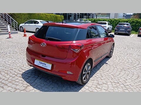2017 Benzin + LPG Otomatik Hyundai i20 Kırmızı Yükseliş Nakil Araçları Turizm Ticaret ve Sanayi Anonim Şirketi