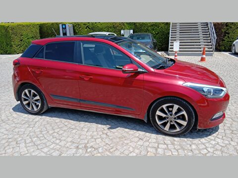 2017 Benzin + LPG Otomatik Hyundai i20 Kırmızı Yükseliş Nakil Araçları Turizm Ticaret ve Sanayi Anonim Şirketi
