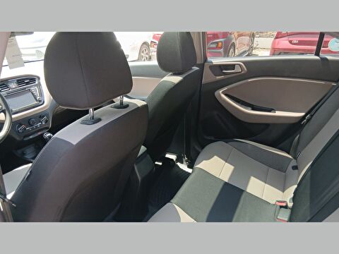 2017 Benzin + LPG Otomatik Hyundai i20 Kırmızı Yükseliş Nakil Araçları Turizm Ticaret ve Sanayi Anonim Şirketi