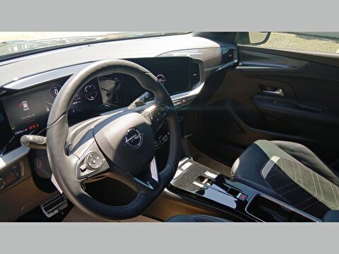 2023 Benzin Otomatik Opel Mokka Yeşil Yükseliş Nakil Araçları Turizm Ticaret ve Sanayi Anonim Şirketi