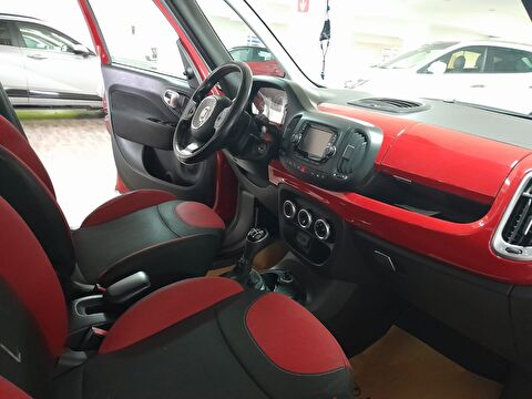 2015 Dizel Otomatik Fiat 500 L Kırmızı Yükseliş Nakil Araçları Turizm Ticaret ve Sanayi Anonim Şirketi