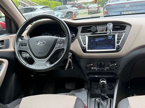 2018 Benzin + LPG Otomatik Hyundai i20 Kırmızı Yükseliş Nakil Araçları Turizm Ticaret ve Sanayi Anonim Şirketi