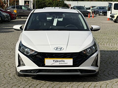 2025 Benzin Otomatik Hyundai i20 Beyaz Yükseliş Nakil Araçları Turizm Ticaret ve Sanayi Anonim Şirketi