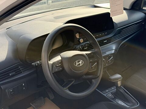 2025 Benzin Otomatik Hyundai i20 Beyaz Yükseliş Nakil Araçları Turizm Ticaret ve Sanayi Anonim Şirketi