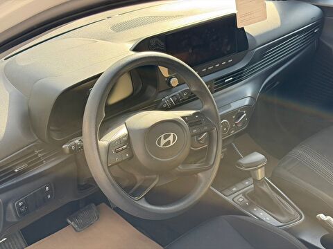 2025 Benzin Otomatik Hyundai i20 Beyaz Yükseliş Nakil Araçları Turizm Ticaret ve Sanayi Anonim Şirketi