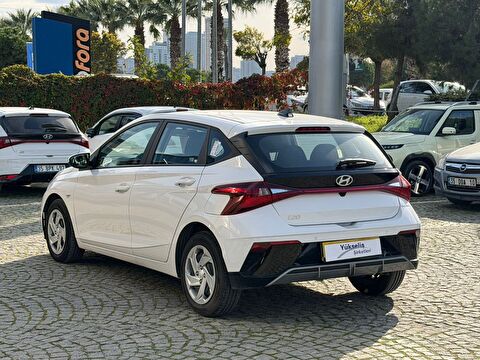 2025 Benzin Otomatik Hyundai i20 Beyaz Yükseliş Nakil Araçları Turizm Ticaret ve Sanayi Anonim Şirketi