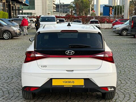 2023 Benzin Otomatik Hyundai i20 Beyaz Yükseliş Nakil Araçları Turizm Ticaret ve Sanayi Anonim Şirketi