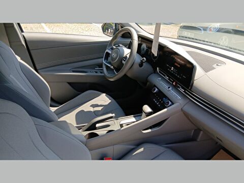 2024 Benzin Otomatik Hyundai Elantra Gri Yükseliş Nakil Araçları Turizm Ticaret ve Sanayi Anonim Şirketi