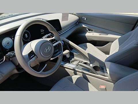 2024 Benzin Otomatik Hyundai Elantra Gri Yükseliş Nakil Araçları Turizm Ticaret ve Sanayi Anonim Şirketi