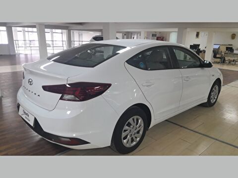 2019 Benzin Manuel Hyundai Elantra Beyaz Yükseliş Nakil Araçları Turizm Ticaret ve Sanayi Anonim Şirketi