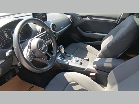 2020 Benzin Otomatik Audi A3 Siyah Yükseliş Nakil Araçları Turizm Ticaret ve Sanayi Anonim Şirketi