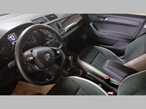 2021 Benzin Otomatik Skoda Fabia Kırmızı Yükseliş Nakil Araçları Turizm Ticaret ve Sanayi Anonim Şirketi