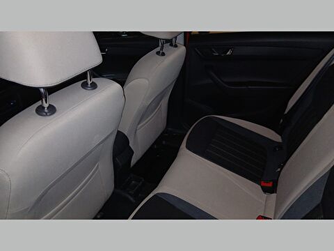 2021 Benzin Otomatik Skoda Fabia Kırmızı Yükseliş Nakil Araçları Turizm Ticaret ve Sanayi Anonim Şirketi